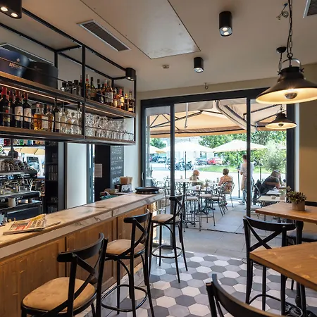 Seven Town House Boutique Hotel 3*