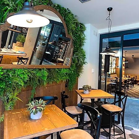 Seven Town House Boutique Локарно