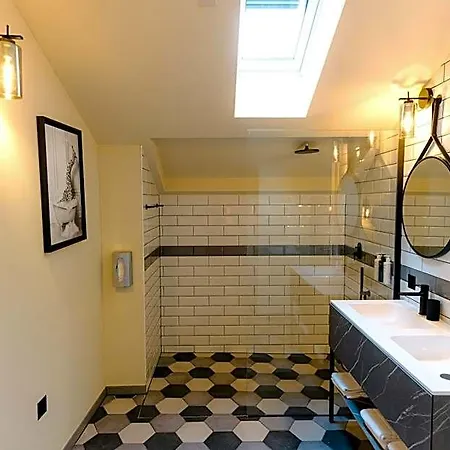 Seven Town House Boutique Локарно