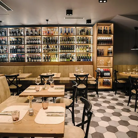 Seven Town House Boutique Hotel