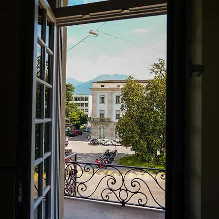 Отель Seven Town House Boutique Локарно