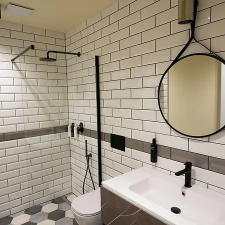 Отель Seven Town House Boutique Локарно